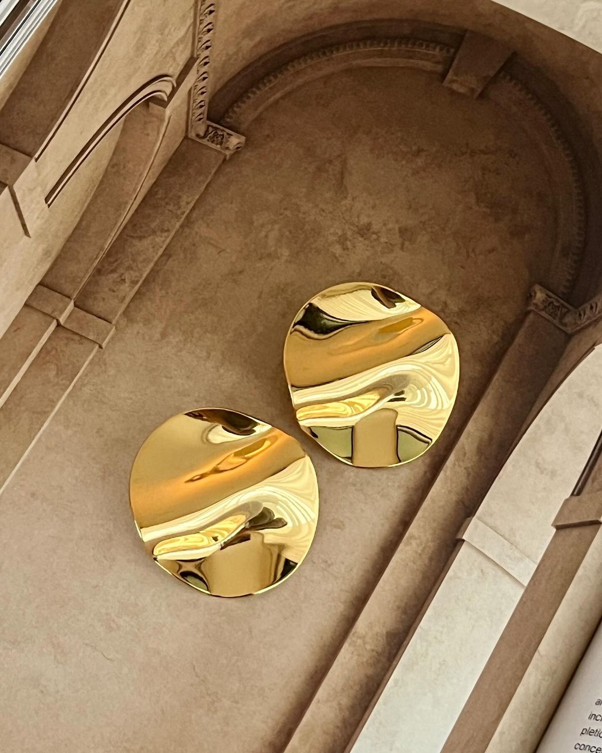 Curved Surface Earrings