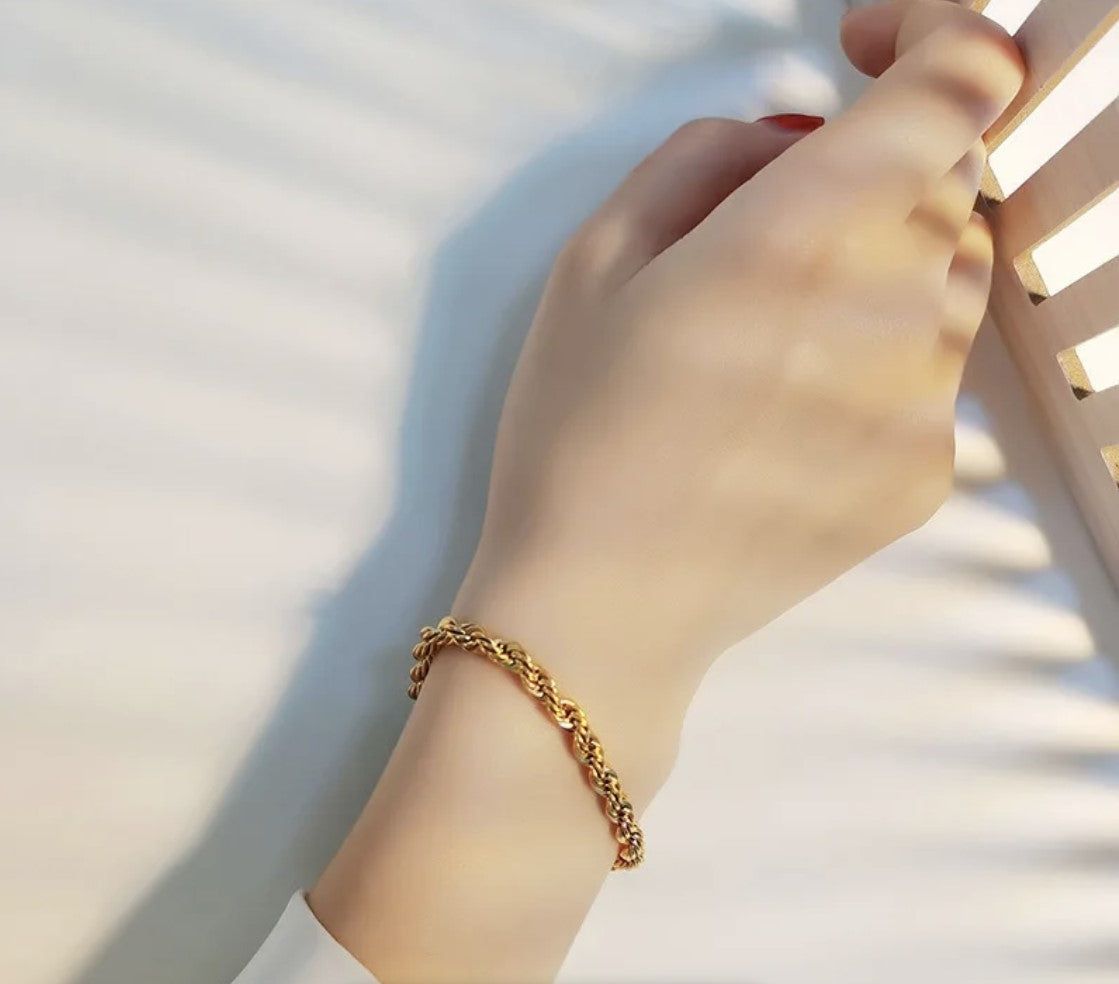 Twist Design Bracelet