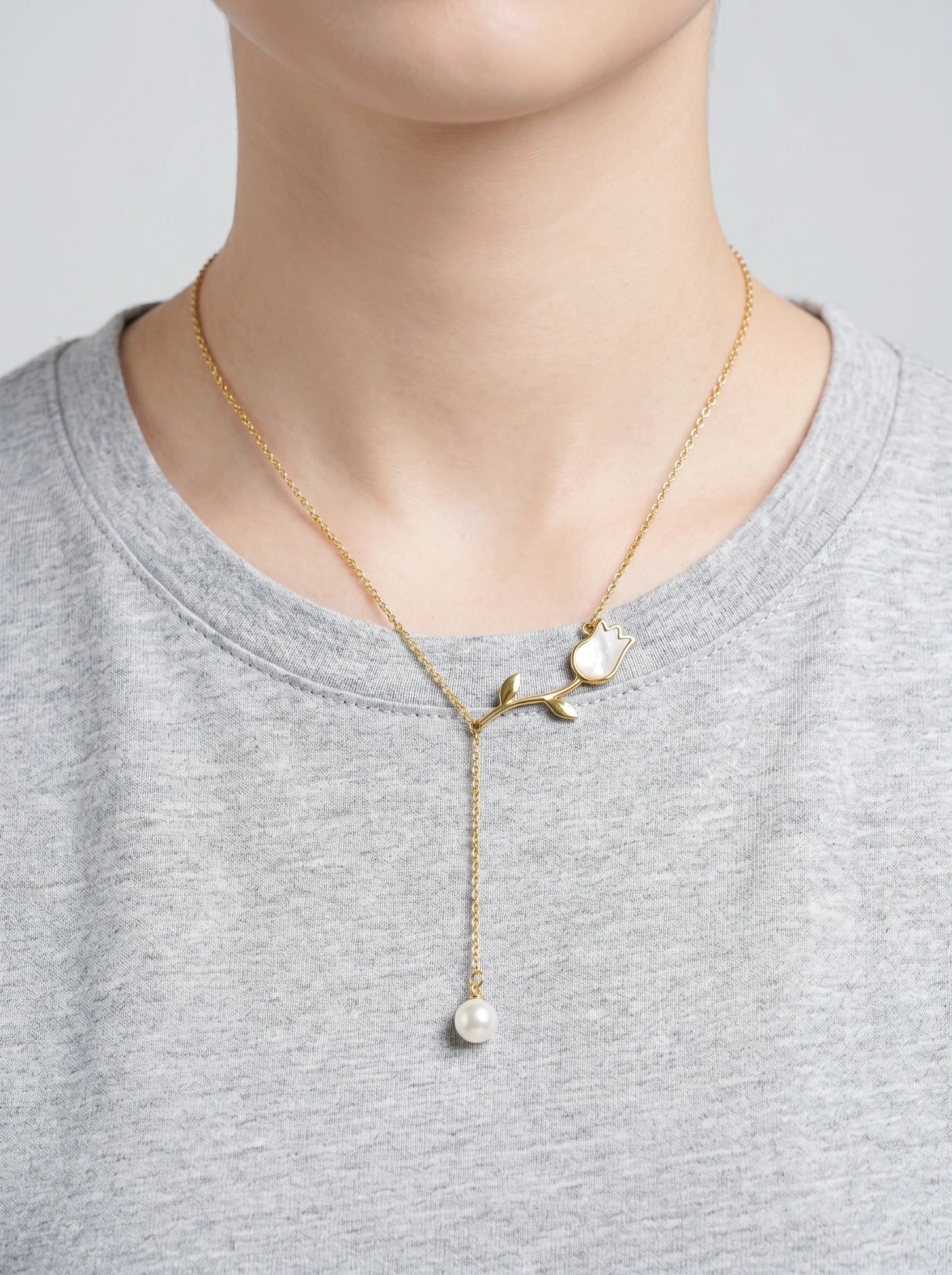 White Rose Necklace