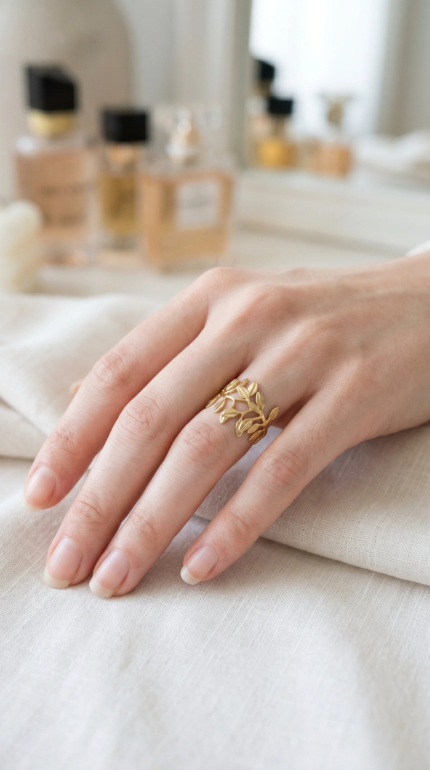 Eira Leaf Ring