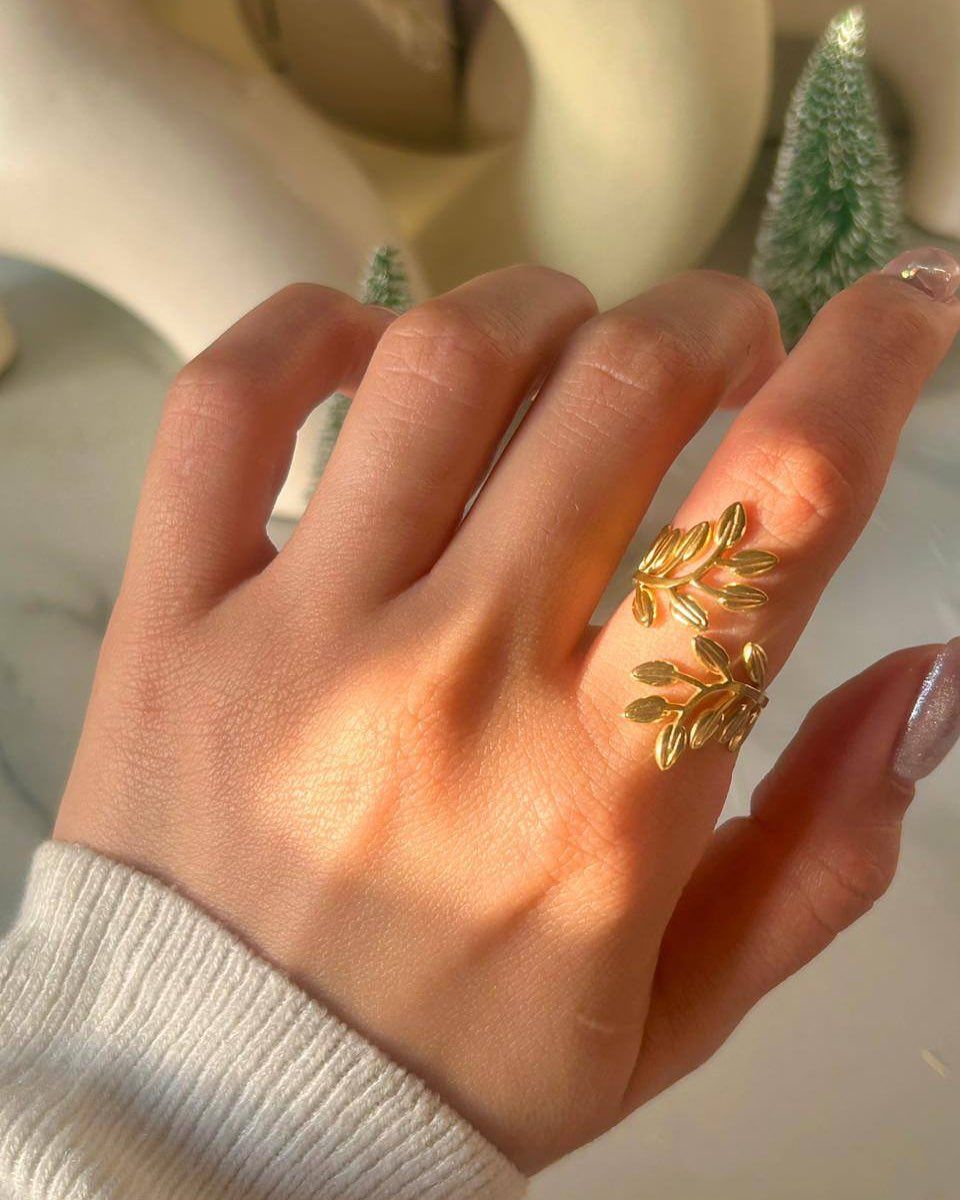 Laurel Leaf Ring