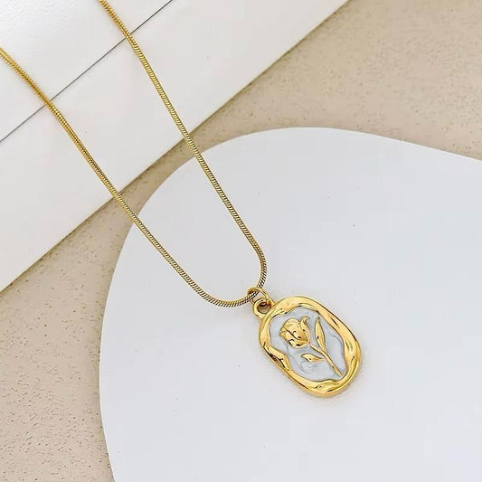 Rose Pendant Necklace