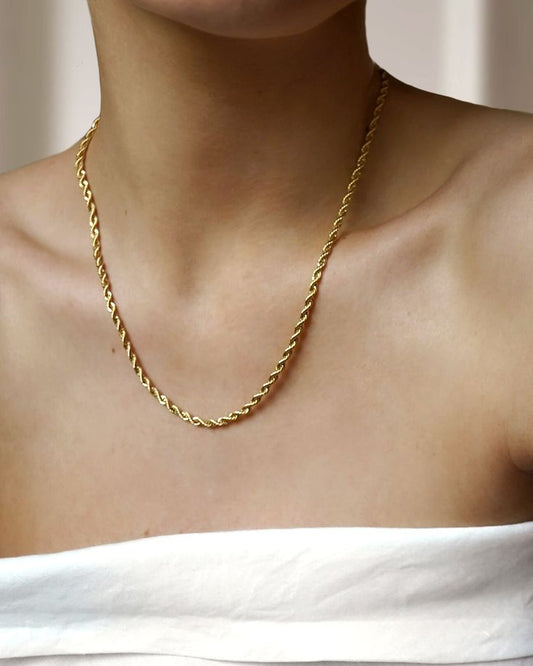 Twist Design Necklace