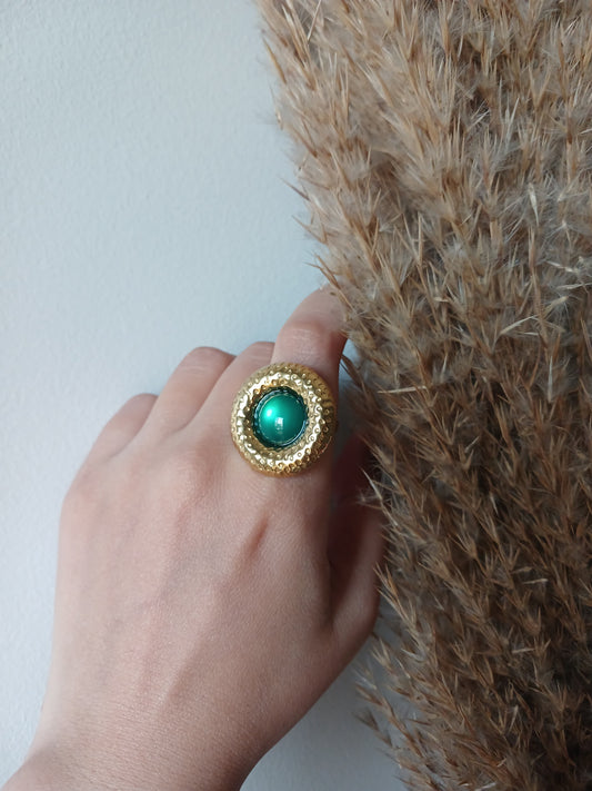 Island Inlaid Green Stone Ring