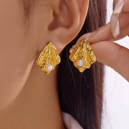 Liquid Flower Pearl Earring