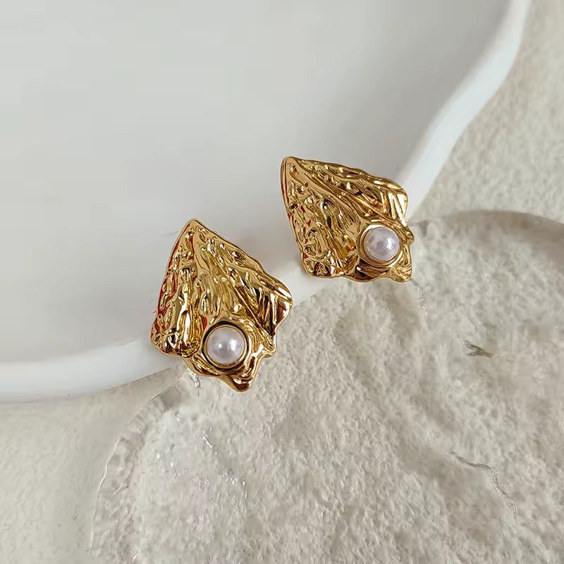 Liquid Flower Pearl Earring